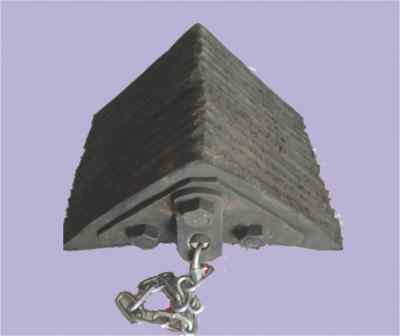 Wheel Chock With Chain Heavy Duty - 1 Nos