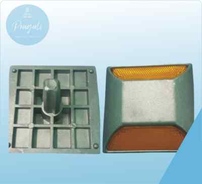 Metal Cat Eye With Shank - 1 Nos